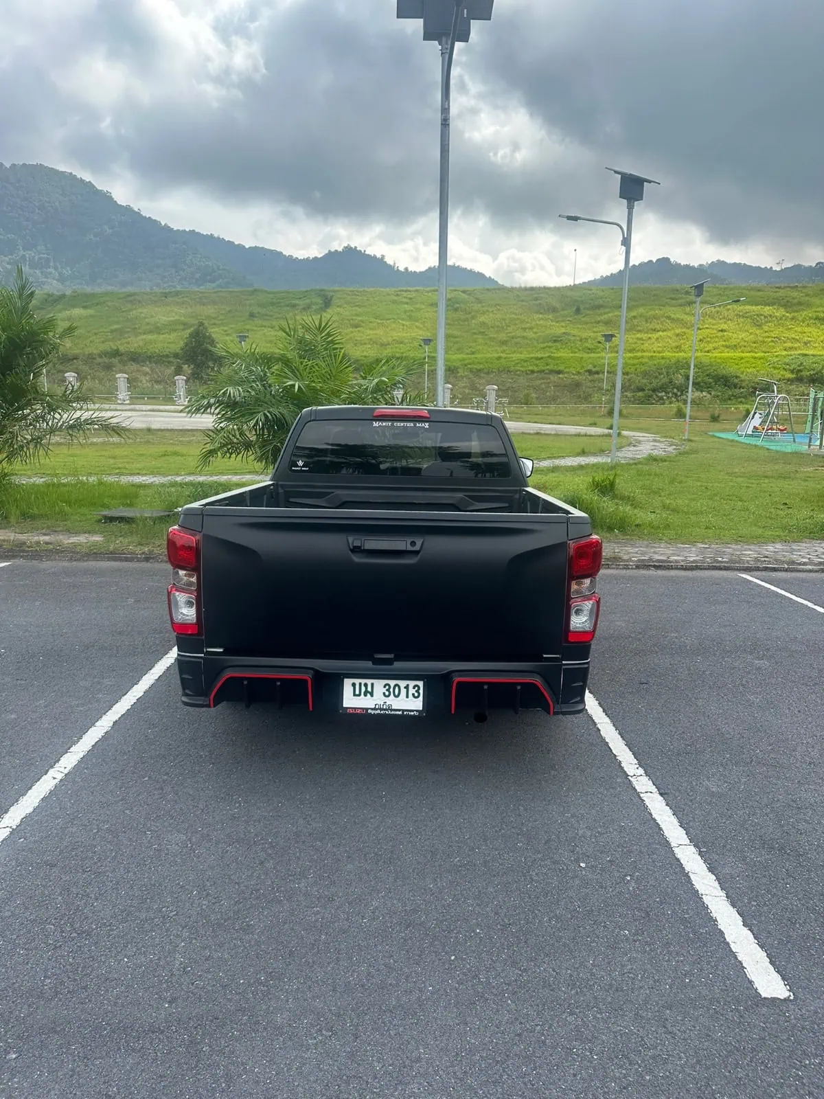 Isuzu D-Max X-Series (2024) — thumbnail 5