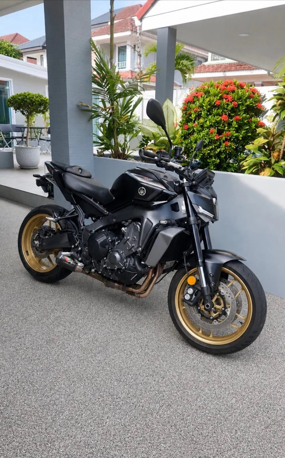 Yamaha MT-09 (2024) — thumbnail 4