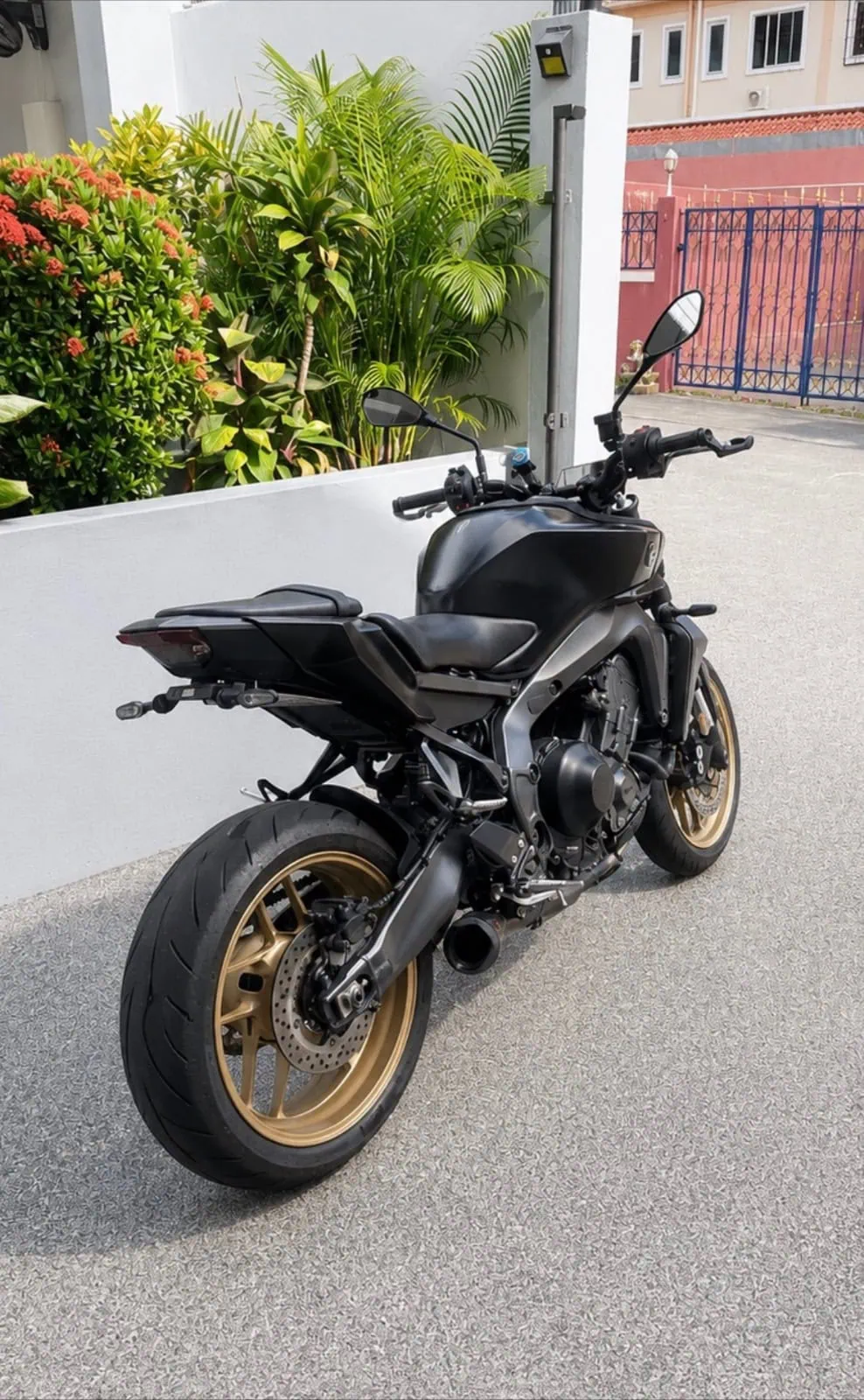 Yamaha MT-09 (2024) — thumbnail 5